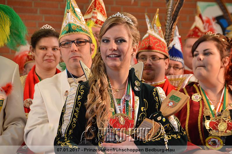 096.jpg