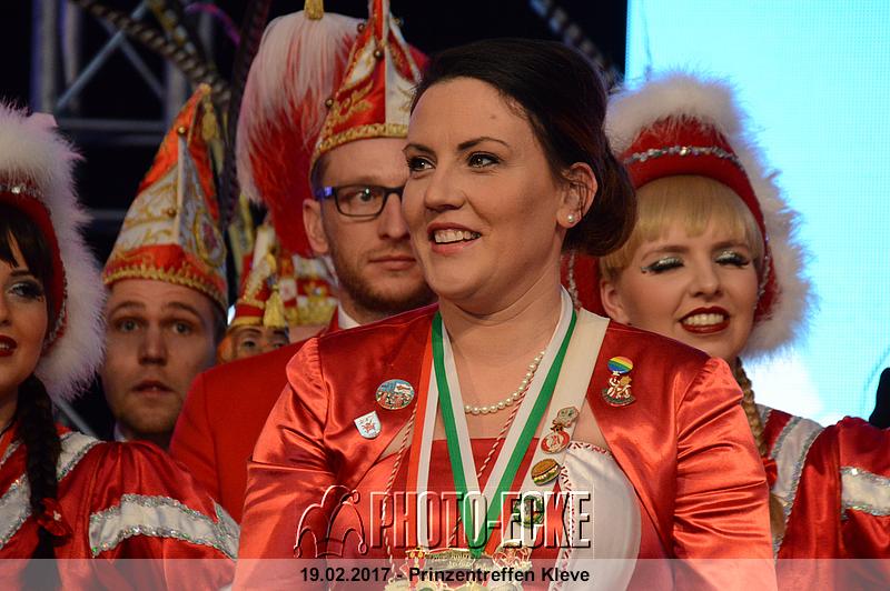 073.jpg