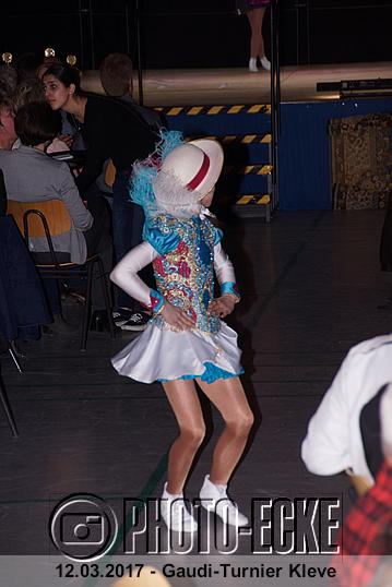 082.jpg