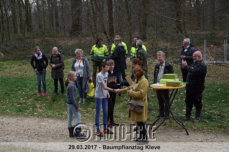 052.jpg