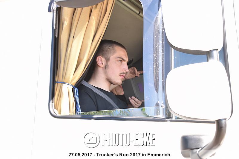041.jpg