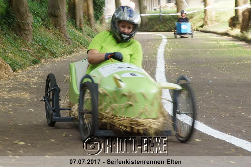 071.jpg