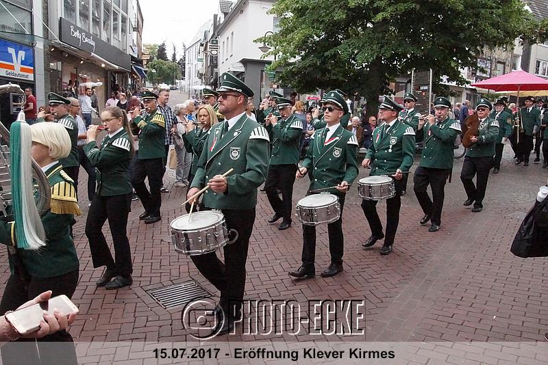 030.jpg