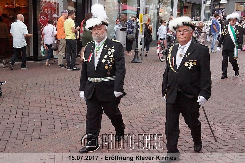 037.jpg