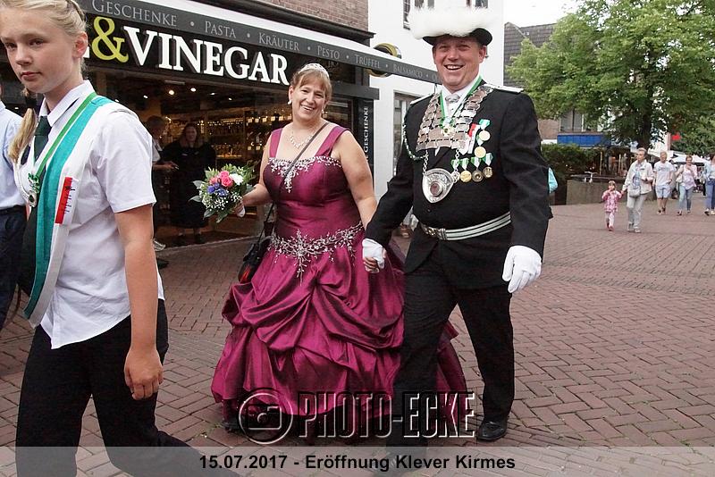 071.jpg
