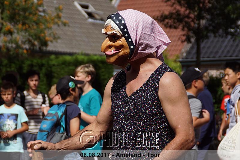 070.jpg