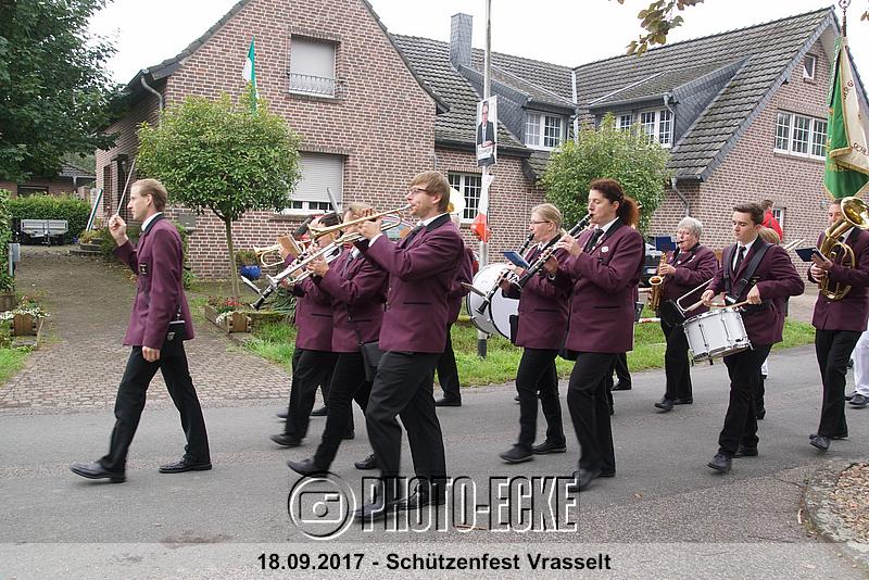 081.jpg